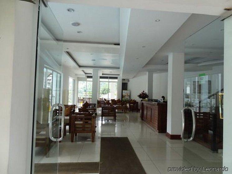 Senani Hotel Канди Екстериор снимка