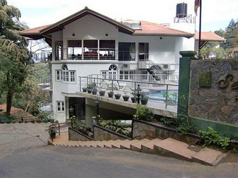Senani Hotel Канди Екстериор снимка