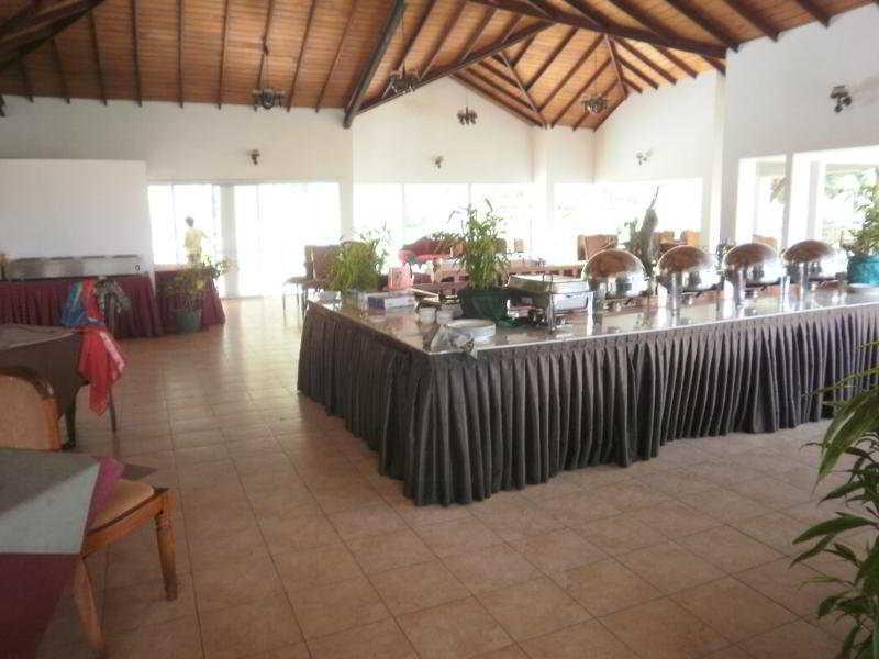 Senani Hotel Канди Екстериор снимка