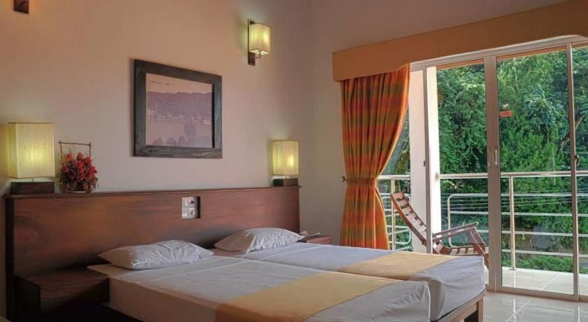 Senani Hotel Канди Екстериор снимка