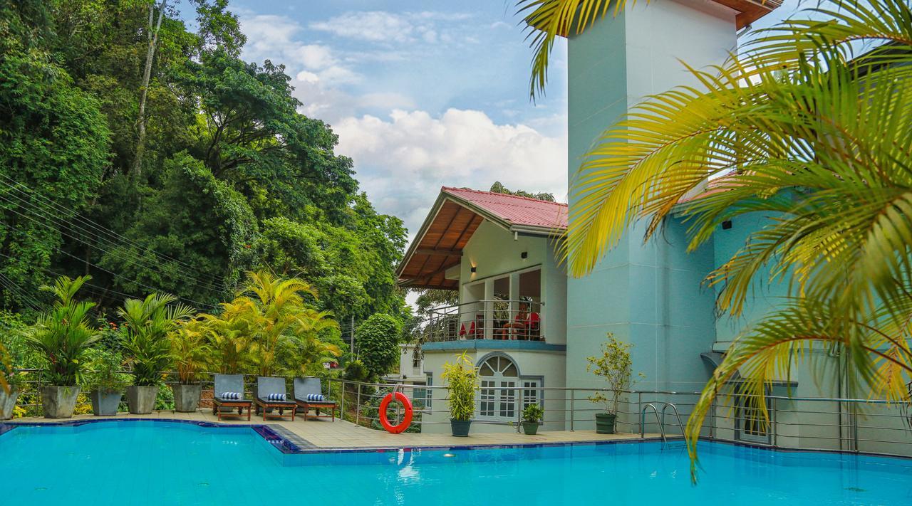 Senani Hotel Канди Екстериор снимка